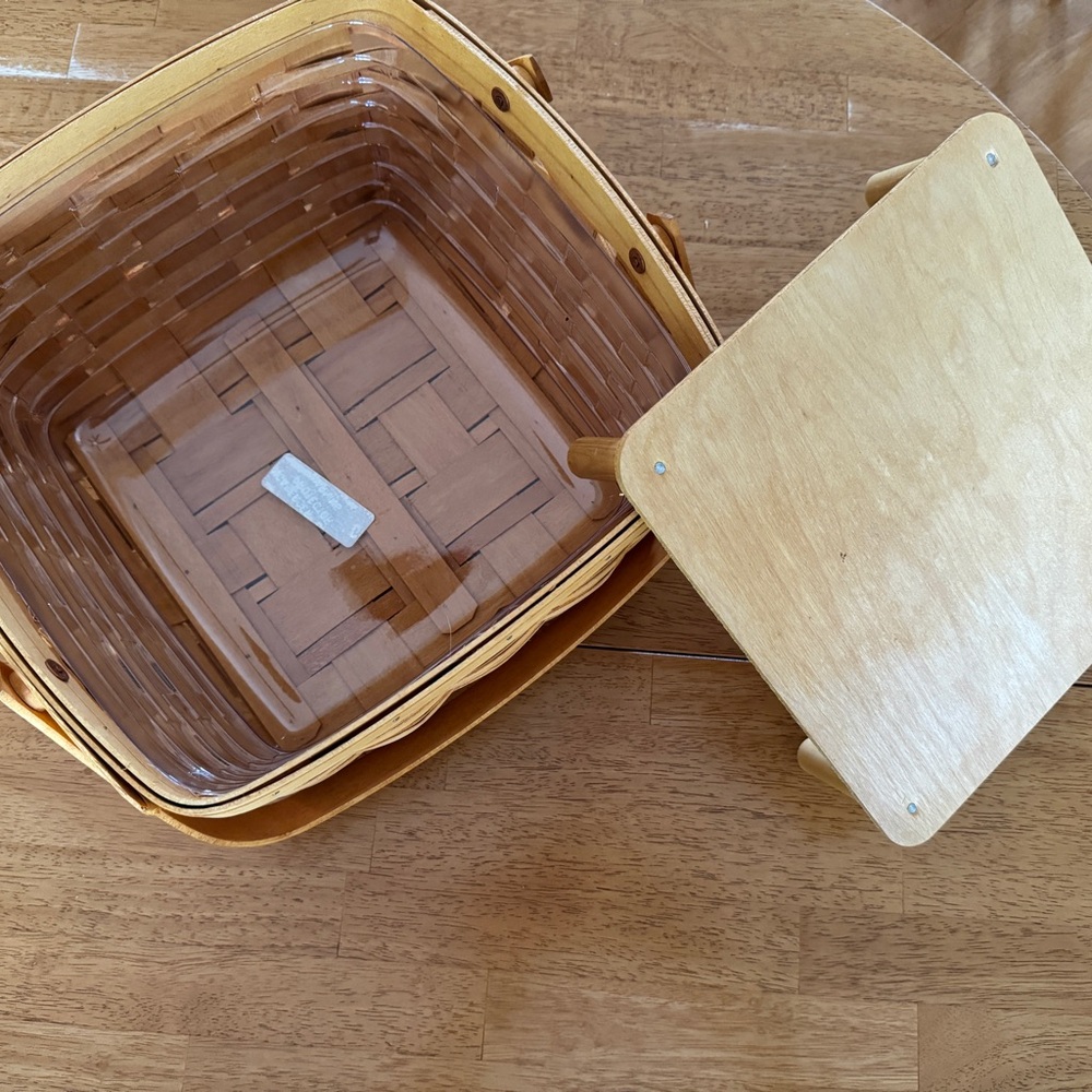 Longaberger Classic Cake Basket